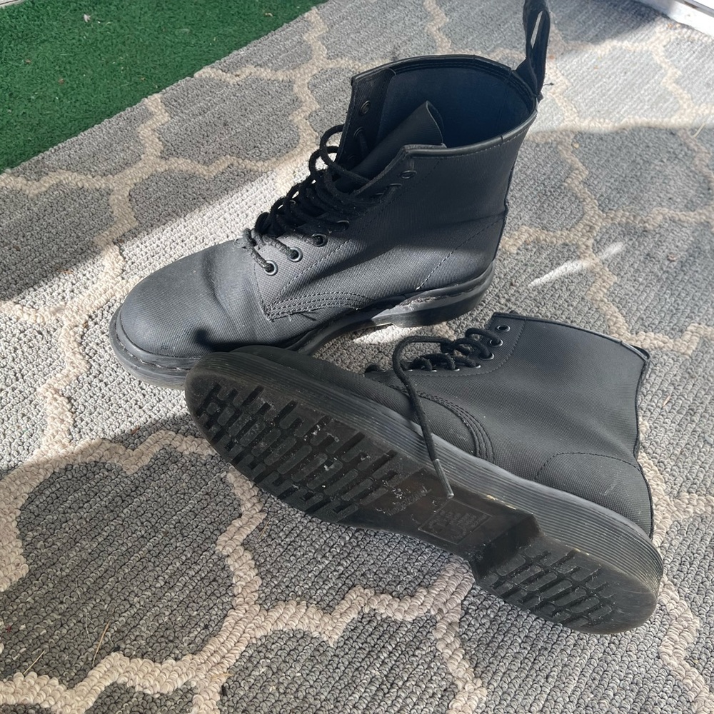 Black Matt Dr Martens size 8 women - Picture 7 of 7